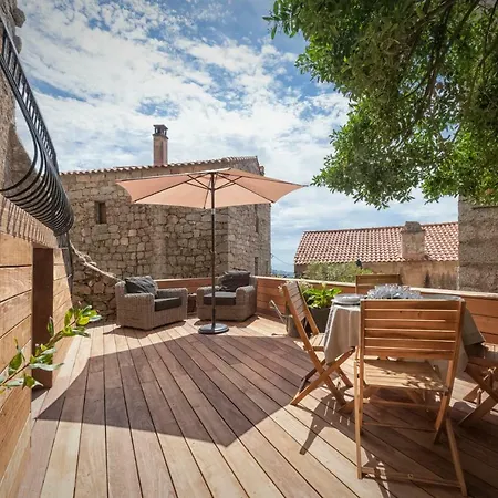 Apartment Dans Maison De Maitre Fozzano